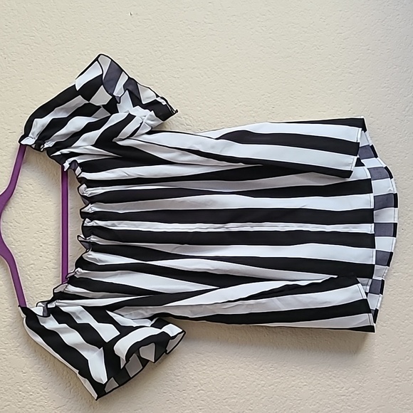 Shein black and white striped blouse - Picture 4 of 4